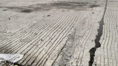 Baru Sebulan, Rigid Beton di Desa Padang Trucuk Alami Keretakan