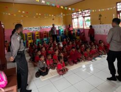 Polres Mappi Kenalkan Program Polisi Sahabat Anak kepada Murid TK