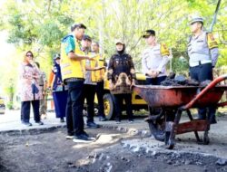 Jelang Mudik Lebaran, Pemkab Bojonegoro Perbaiki Ruas Jalan Berlubang