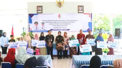 Wabup Bojonegoro Serahkan Santunan Anak Yatim dan Piatu