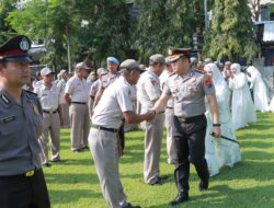 Jombang Aman dari Petasan dan Balon Udara, Kapolres Beri ‘Kado’ Apresiasi untuk Anggota di Halalbihalal 