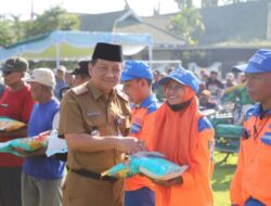 Tekan Dampak Kenaikan Harga Beras, Pemkab Jombang Kucurkan Bansos APBD untuk 2.495 Penerima