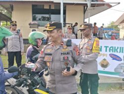 Polres Mappi Bagikan 100 Paket Takjil